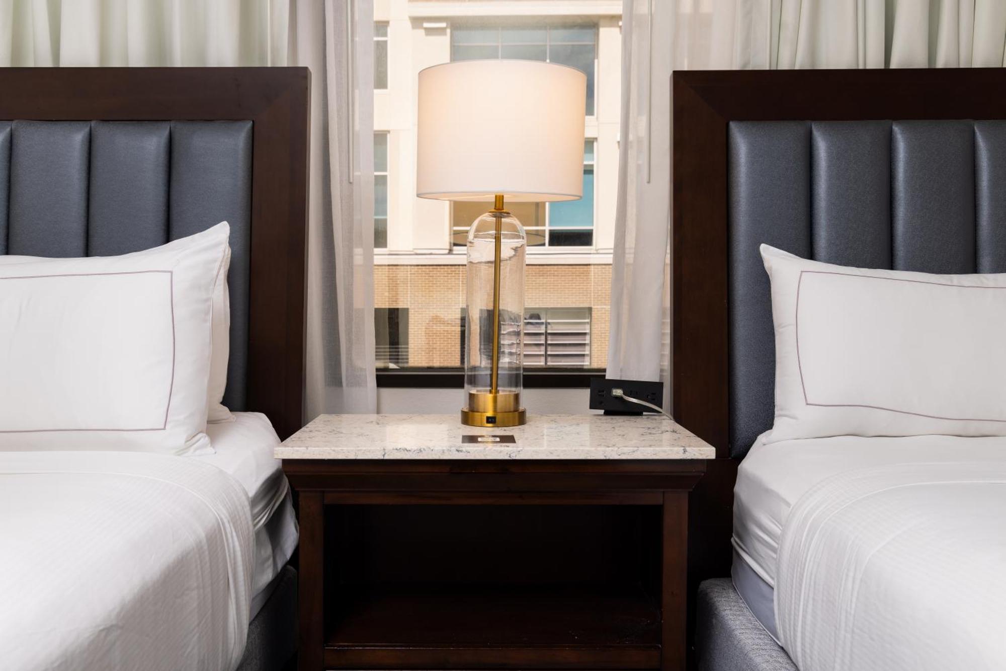 Doubletree By Hilton Medical Center &
